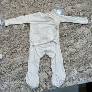 Bonsie plain white onesie 0-3 month